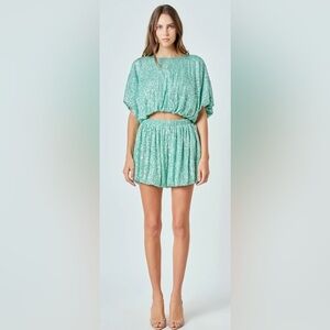 Endless Rose Sequin Blouson Bubble Hem Shorts in Green NWOT- Size Small